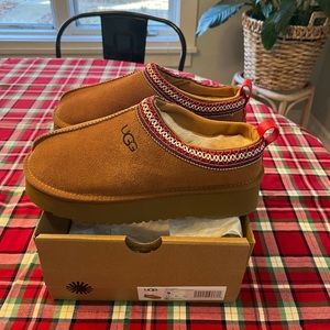 Ugg Tazz brand new